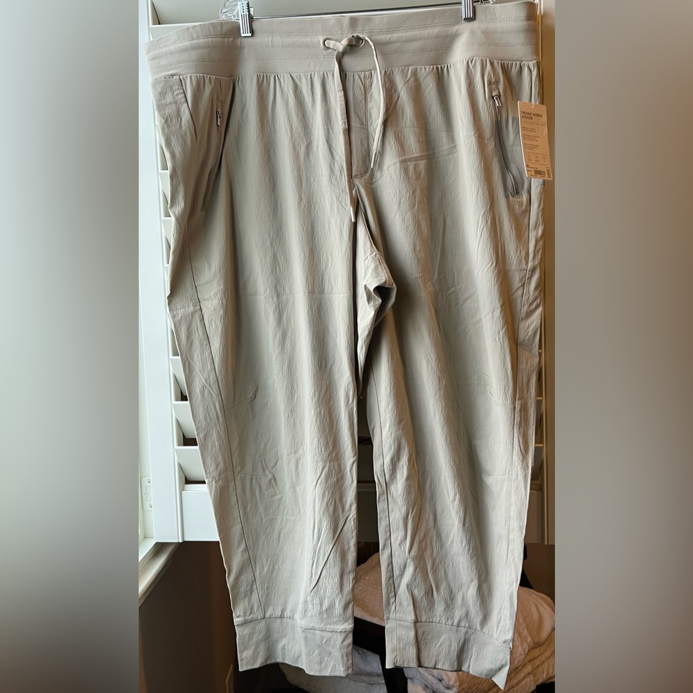 Althea - NWT - Tan - Size 26 - Trekkie North Jogger - Mid Rise Waist - Pockets